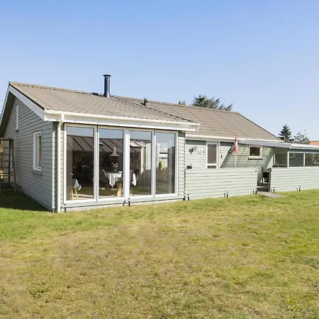 Tatil Evi Lovely In With Kitchen