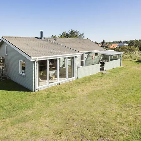 Lovely In With Kitchen Holiday home *