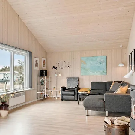 Lovely In With Kitchen Holiday home *